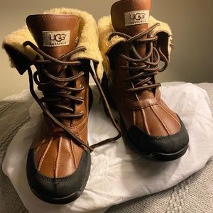 AWSOME UGG BOOTS!
